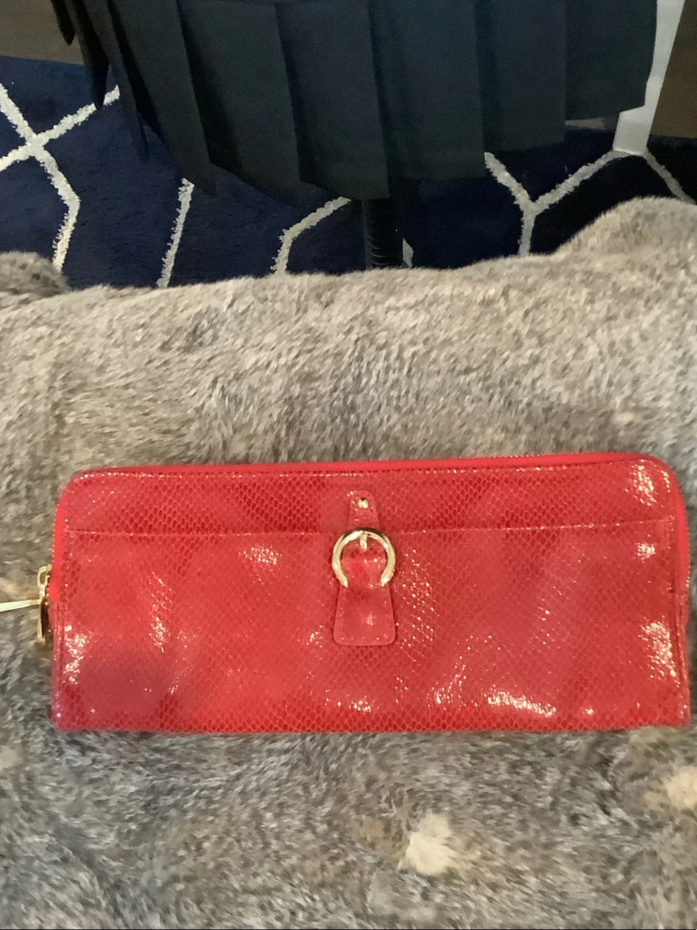 Perlina Red Zip-Around clutch bag with Gold trim